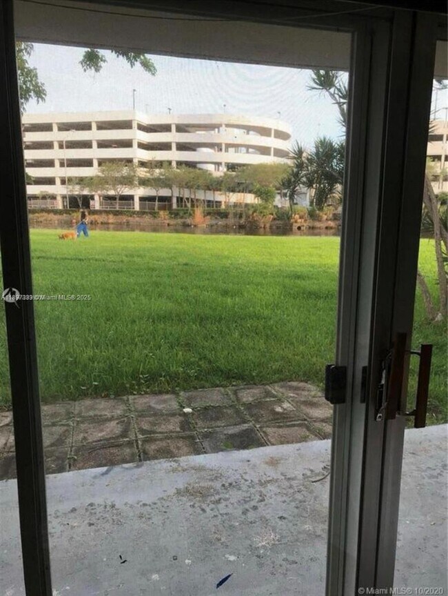 Foto del edificio - 7344 SW 82nd St