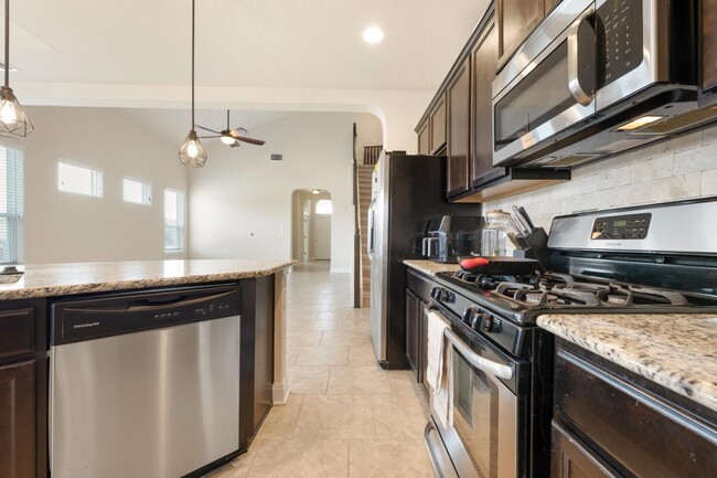 Building Photo - 15103 Pintail