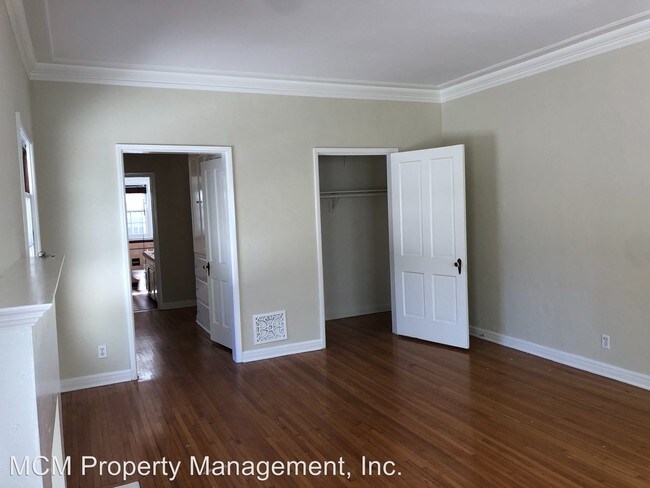 Foto del edificio - 734-736 S Stanley Ave