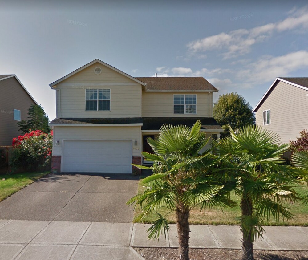 Primary Photo - 2679 NW Pinot Noir Dr