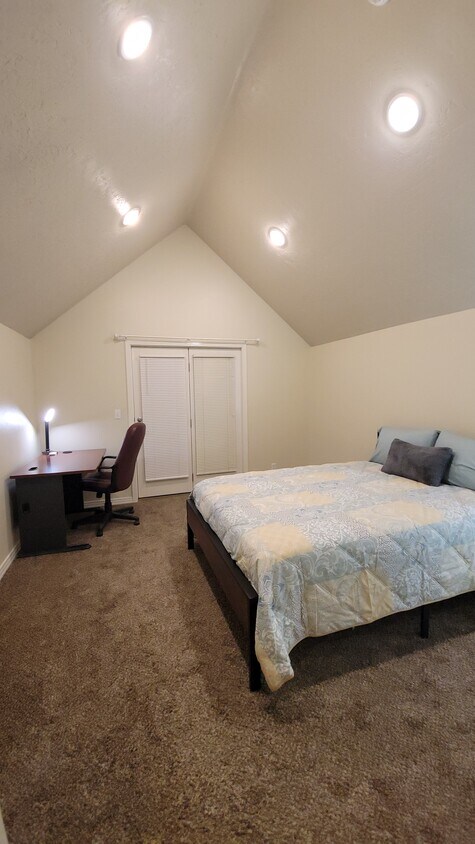 Foto principal - 2127 S Leadville Ave