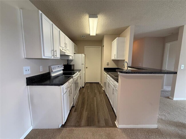 Foto del edificio - 2533 Grassy Point Dr