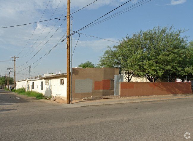 Building Photo - Midway Manor Apartments