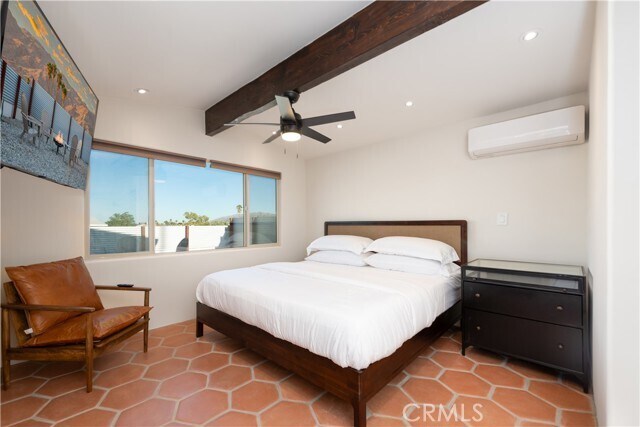 Foto principal - 5952 Mariposa Ave