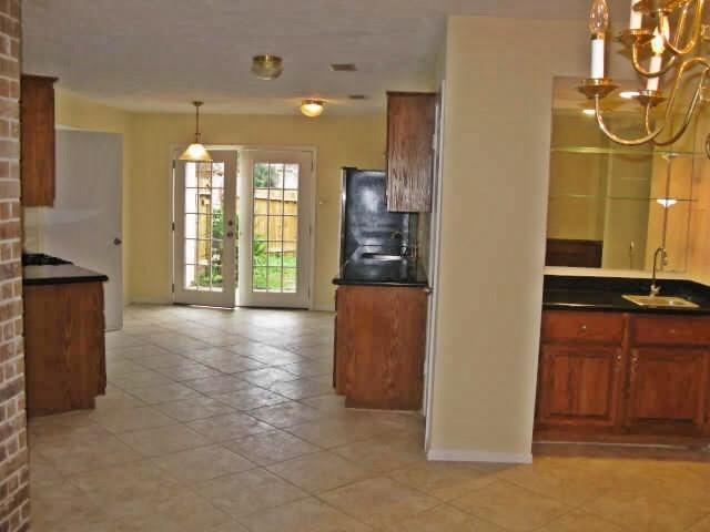Building Photo - 3910 Crystal Falls Dr