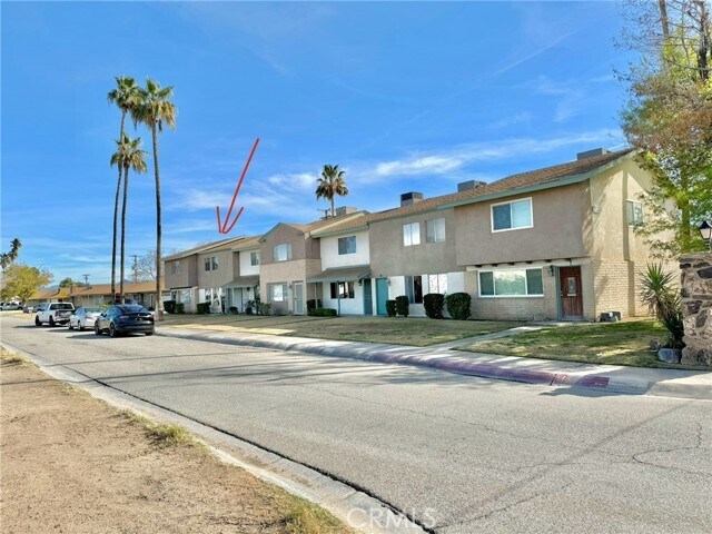 Foto del edificio - 1060 N Lovekin Blvd