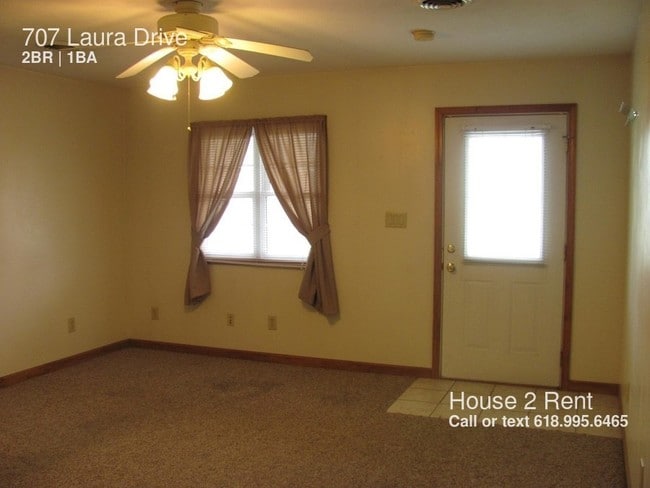 Building Photo - 707 Laura Ln