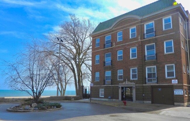 Foto del edificio - 1053 W Pratt Blvd