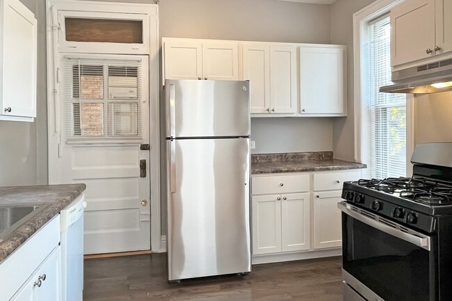 Building Photo - 101-111 S. Harvey Ave. and 237-249 South Blvd.