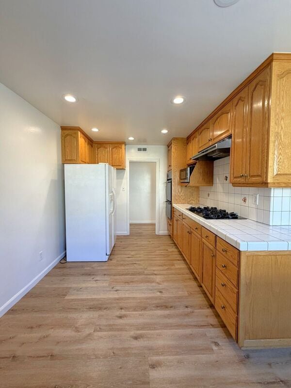 Building Photo - 2028 Elberon Ave
