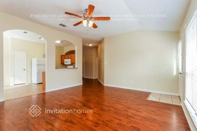 Foto del edificio - 8724 Eaglestone Way