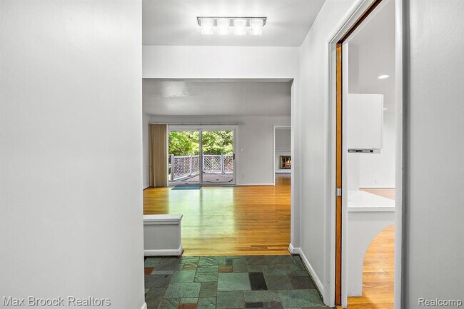 Foto del edificio - 966 Woodlea St