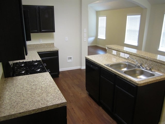 Building Photo - 2402 Hiacintas Way