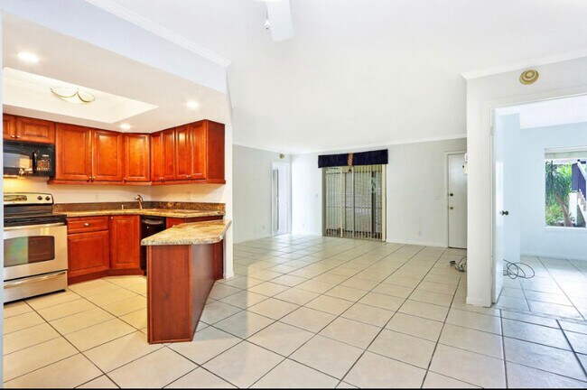 Building Photo - 6544 Chasewood Dr