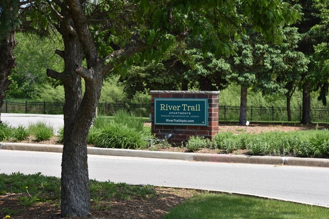 Building Photo - River Trail Apartments