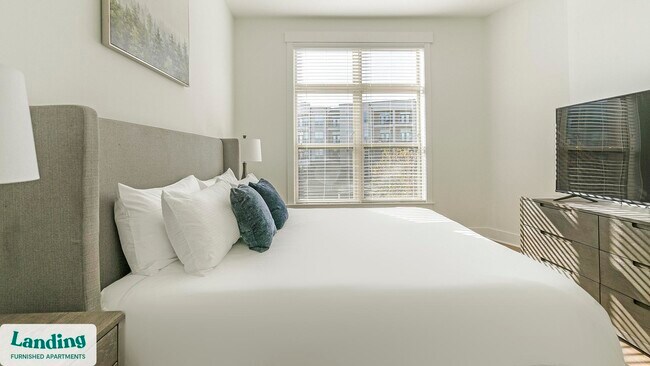 Foto del edificio - 2101 Lakeside Lofts Cir