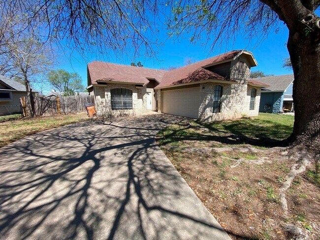 Foto del edificio - 1002 Great Britain Blvd