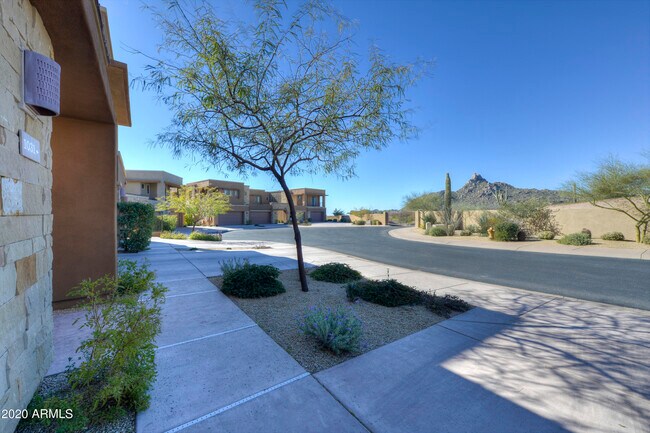 Foto del edificio - 27000 N Alma School Pkwy