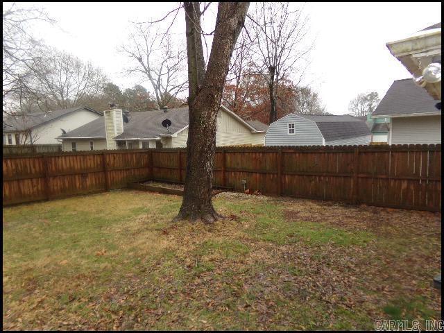 Building Photo - 11 Redleaf Cir