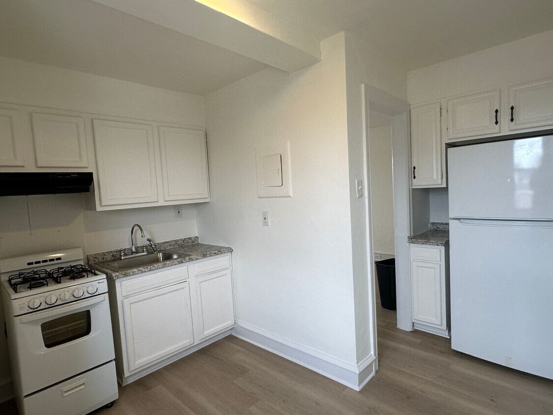 Foto principal - Bright 1 Bed Apartment- Upper Darby