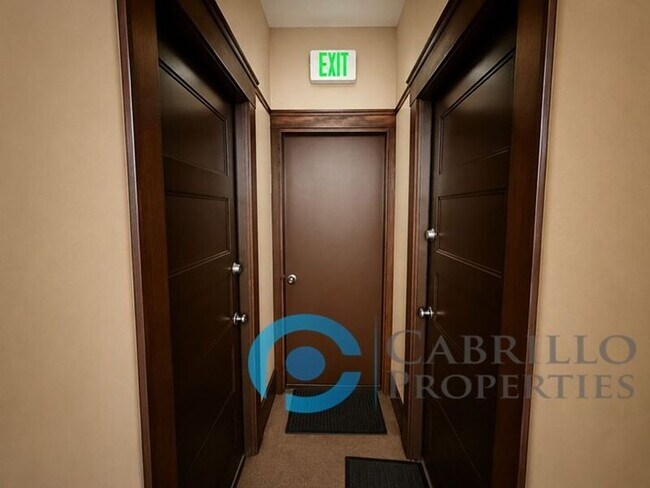 Foto del edificio - 2203 Broadway