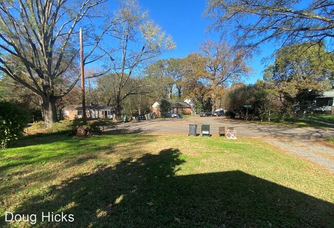 Foto del edificio - 3 br, 1 bath House - 5001 Valley Stream Rd