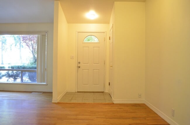 Foto del edificio - New Kitchen!! Beautiful family home w/extr...