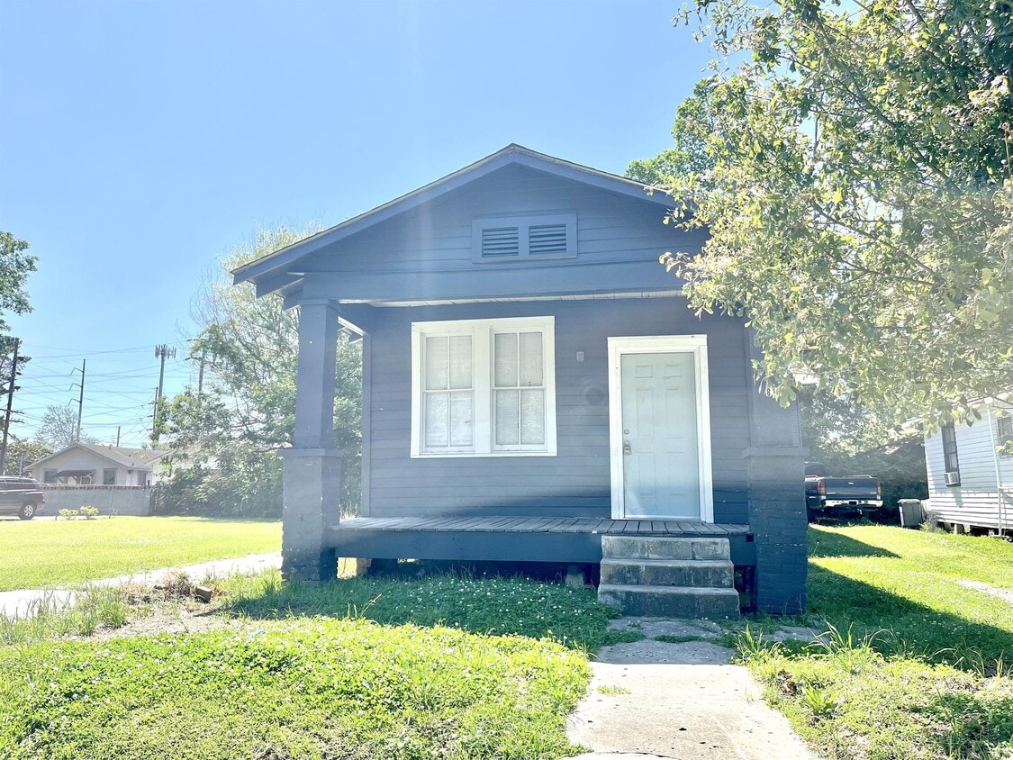 Primary Photo - 814 S 16th St