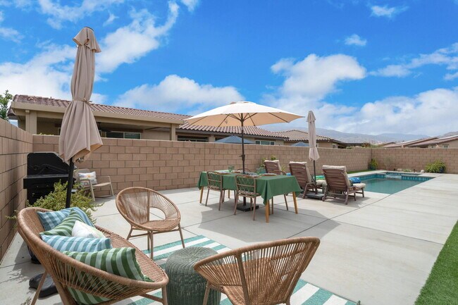 Building Photo - 81887 Via Encinitas
