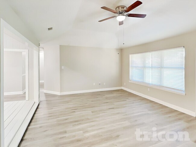 Foto del edificio - 5507 Bridgegate Dr