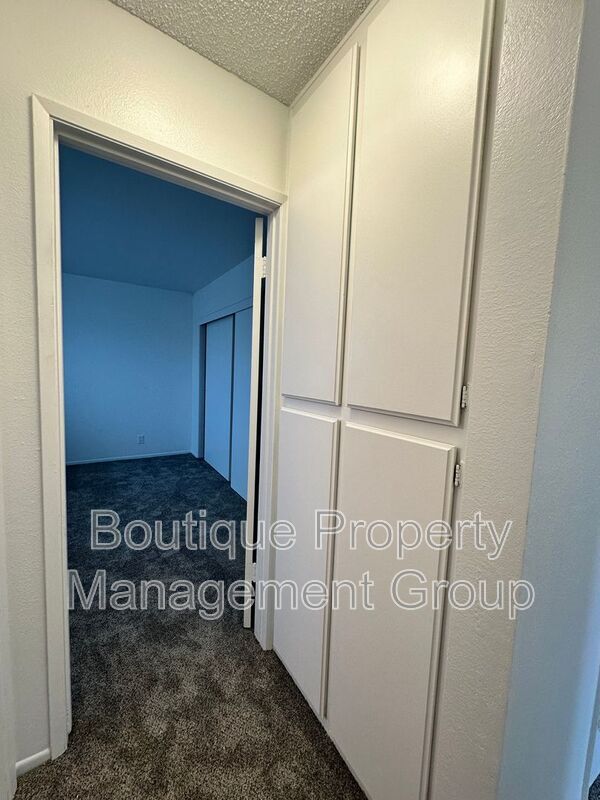 Building Photo - 2713 N Canal St