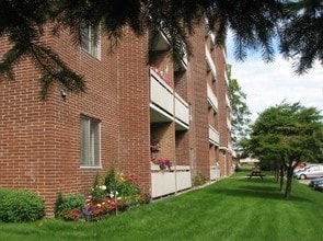 Building Photo - Noble Towers