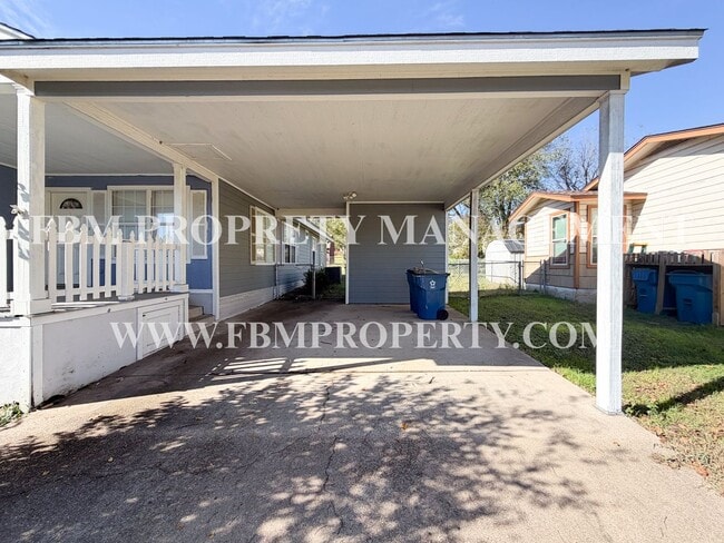 Building Photo - 102 Sunset Cir