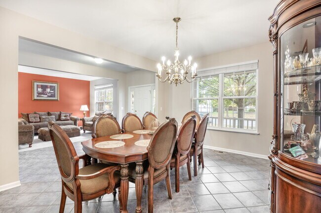 Foto del edificio - 2566 Rourke Dr