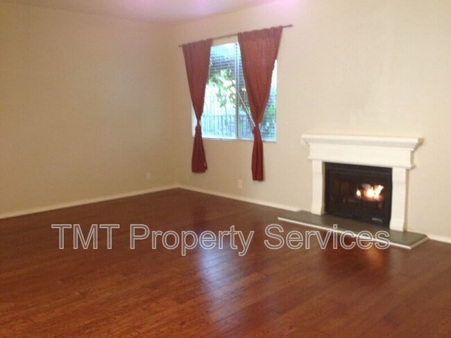 Building Photo - 1284 Chaparral Cir