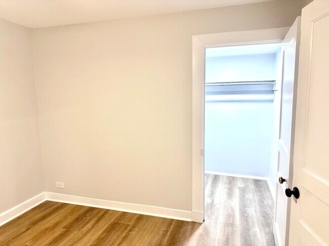 Foto del edificio - 405 Elliott Ave