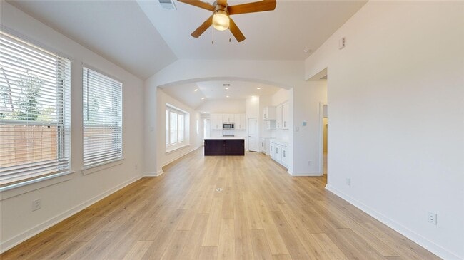 Building Photo - 570 Sand Branch Dr