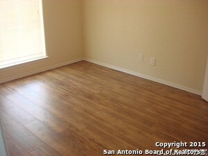 Foto del edificio - 615 Cantrell Dr