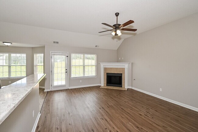 Building Photo - 3911 Rasco Hills Dr