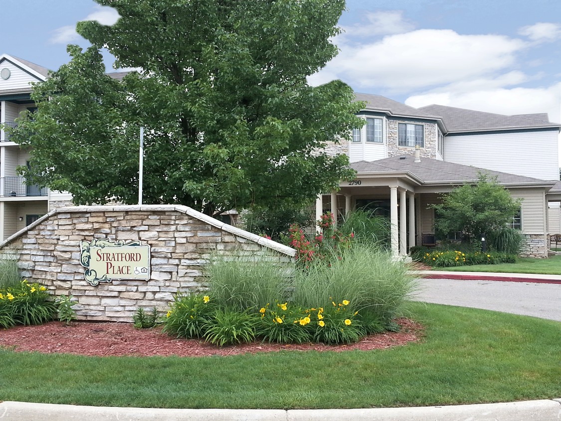 Meridian Stratford Place Apartments - Apartments In East Lansing, Mi 