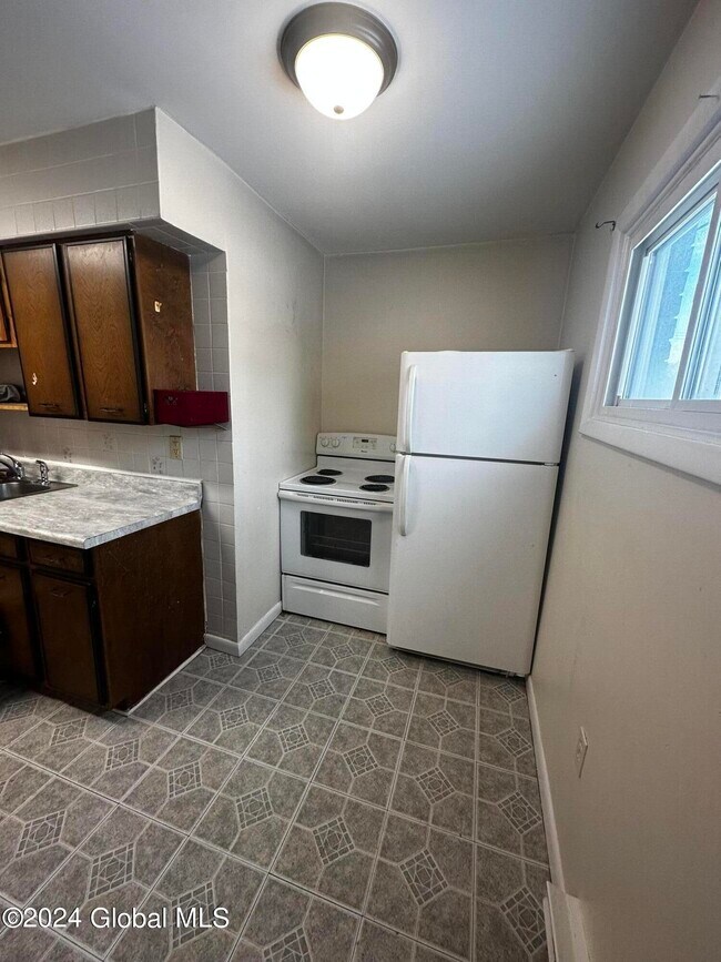 44 Hackett Blvd Unit 1R, Albany, NY 12209 Room for Rent in Albany, NY