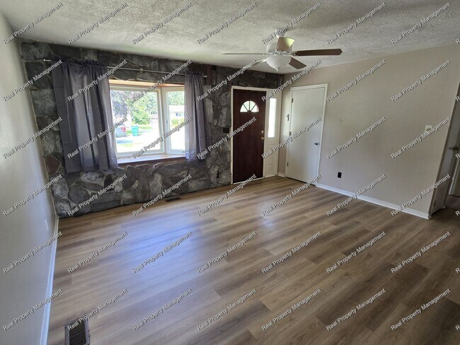 Foto del edificio - 3733 W 80th Ave