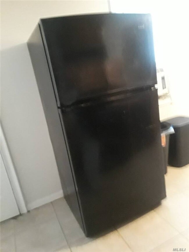 Building Photo - 64 Clinton Ave