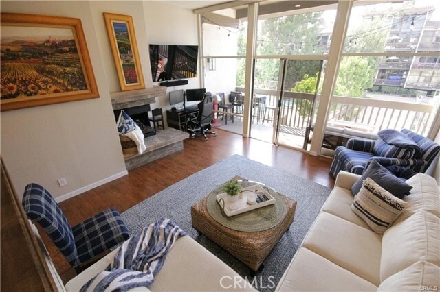 Building Photo - 6221 Marina Pacifica Dr N
