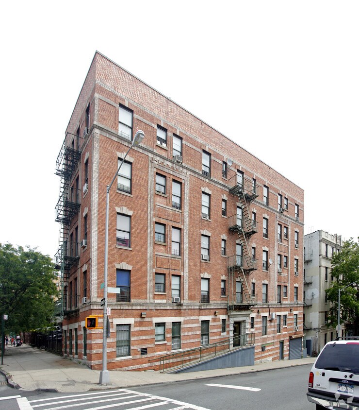 Foto principal - 961 E 173rd St