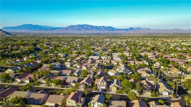 Foto del edificio - 9901 Trailwood Dr