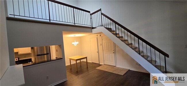 Building Photo - 602 Ravens Crest Dr