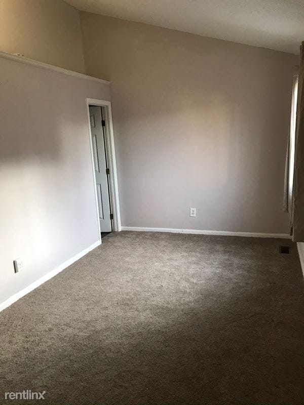 Building Photo - 4220 S Mobile Cir