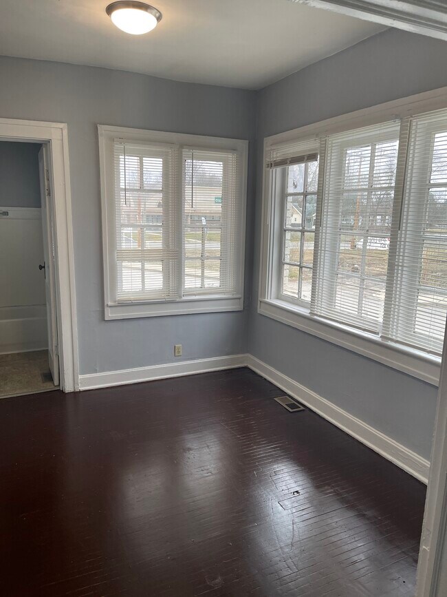 Foto del edificio - 636 E 37th St