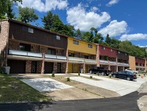 Building Photo - 774 Locust Ridge Dr